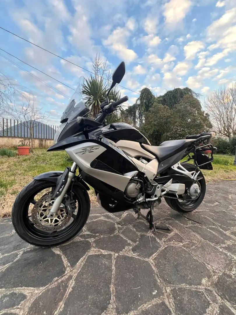 Honda Crossrunner VFR 800 X anno 2013, 29.500 Km Nero - 2