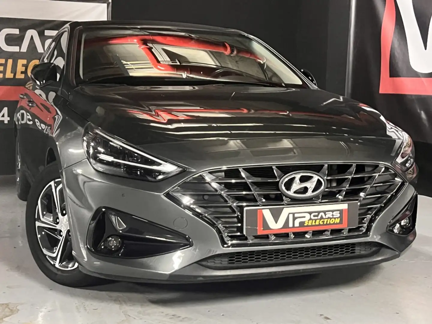Hyundai i30 1.0 TGDI Klass 120 Gris - 1