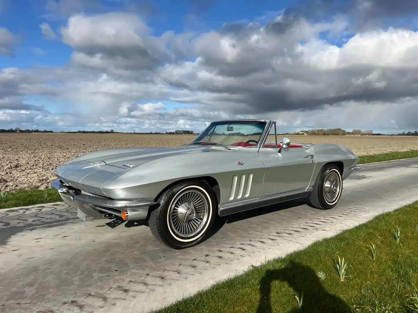 Corvette C2 Corvette c2 1966 327cu 300pk versie Grau - 1
