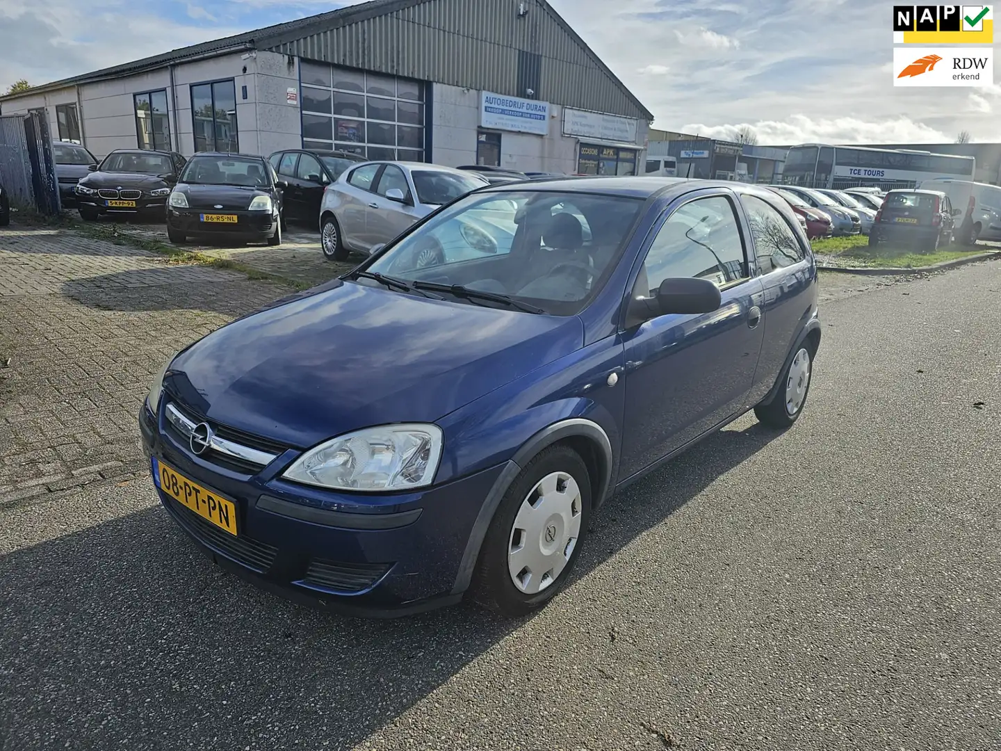 Opel Corsa 1.2-16V Rhythm Airco Bj:2004 NAP! Blue - 1