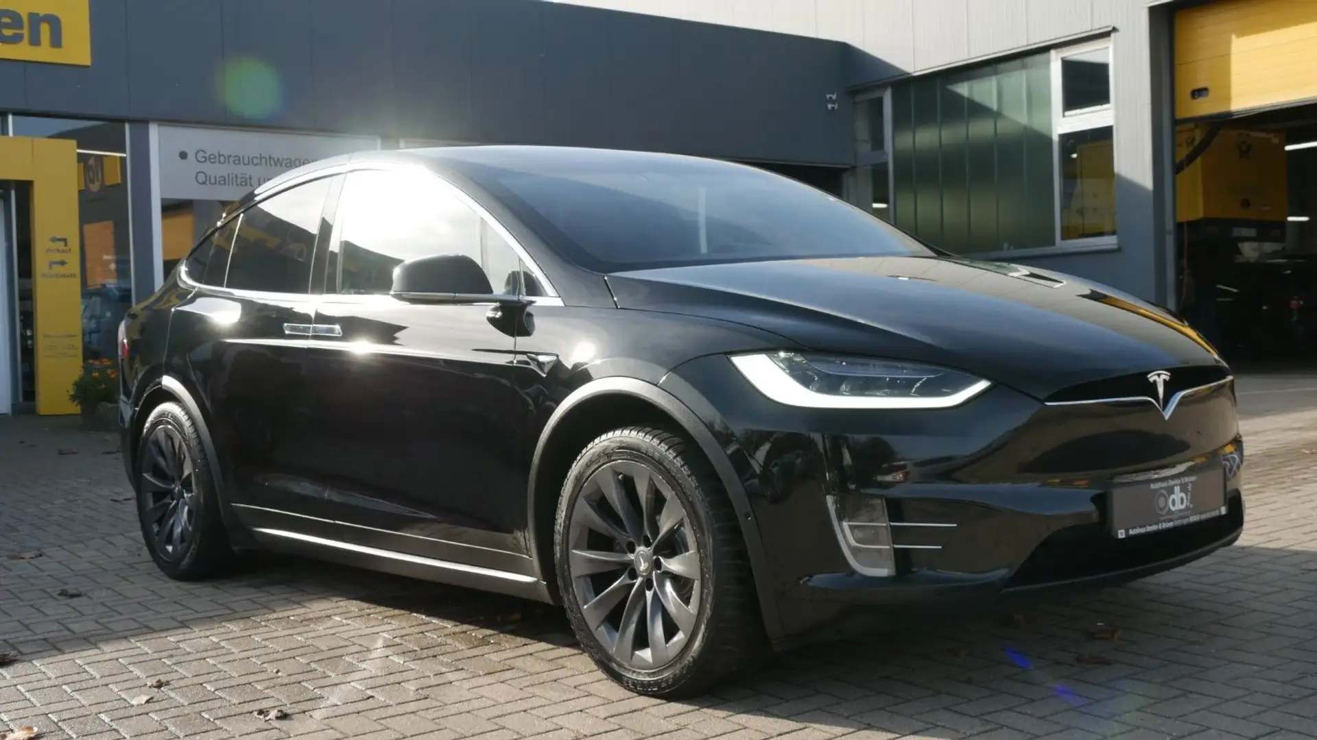 Tesla Model X Dual 6 Sitze*Navi*AHK Noir - 1