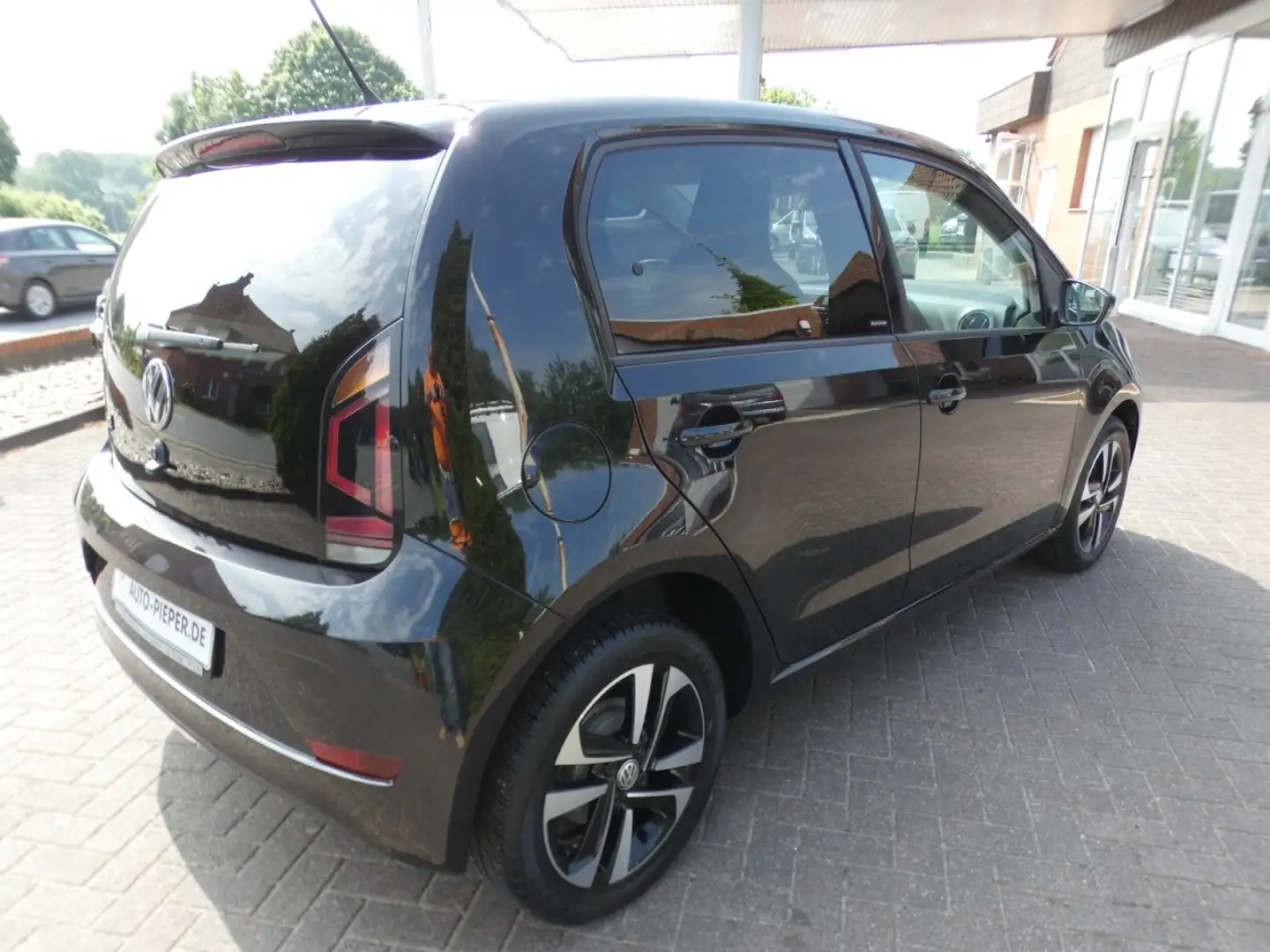 Volkswagen up! ! IQ-Drive Move 4Tür PDC SHZ Klima Klima Schwarz - 2