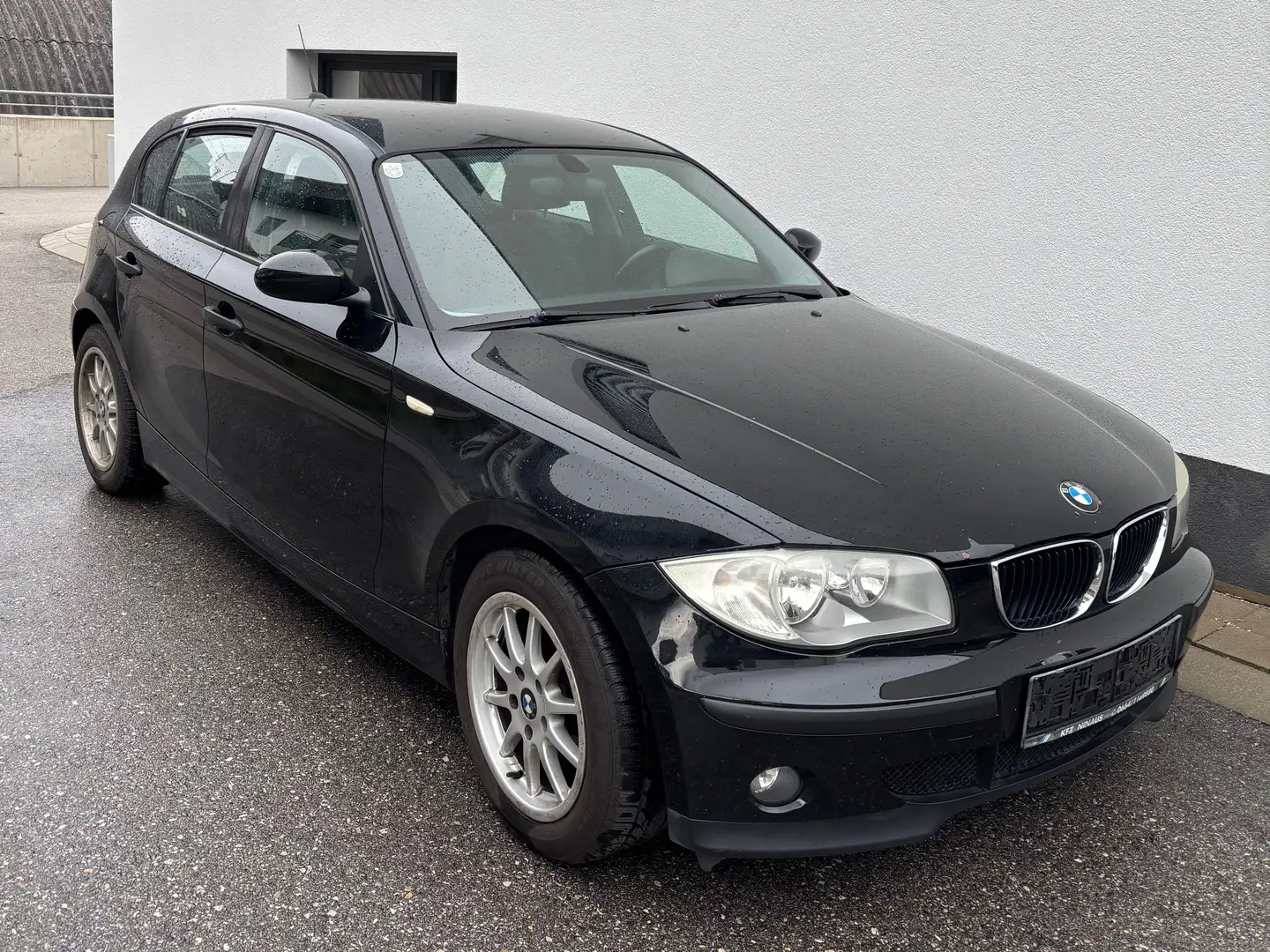 BMW 118 118d Чёрный - 1