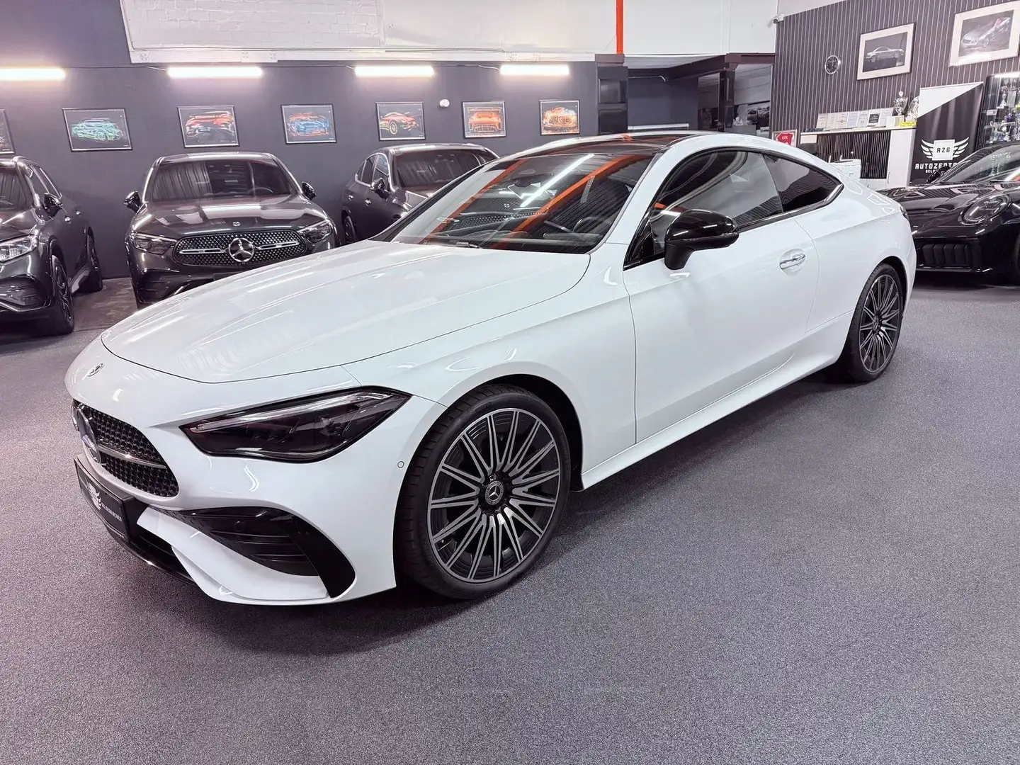 Mercedes-Benz CLE 200 AMG Advanced PANO/BURMEST/MEMORY/AHK/20" Alb - 2