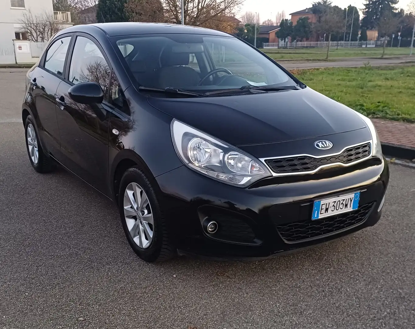 Kia Rio Rio III 2011 5p 1.2 Active eco-dynamics gpl Zwart - 1
