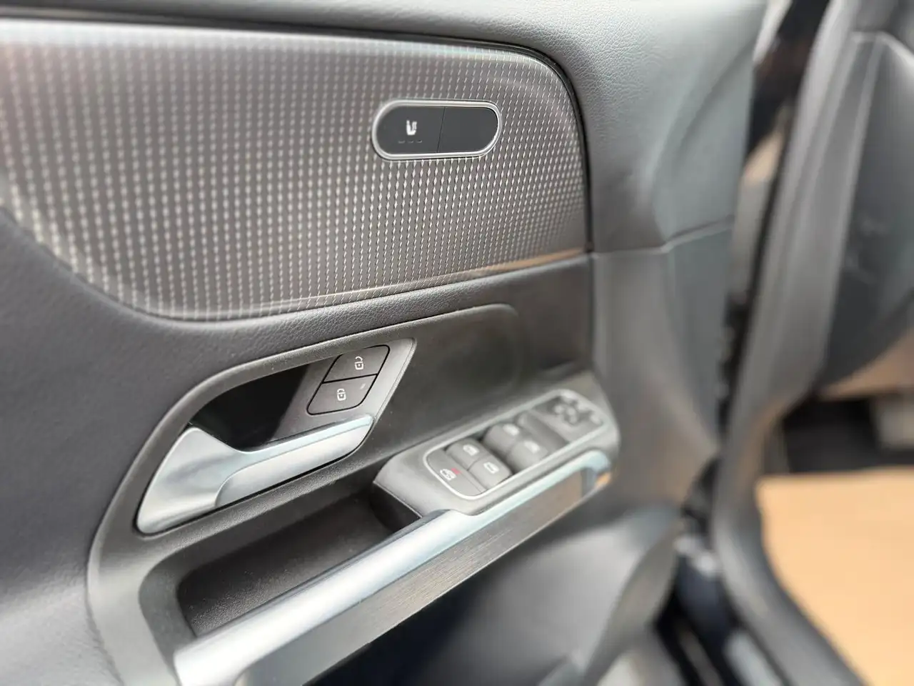 Mercedes-Benz GLB Cam,8x Fach Bereifung, Ambiente, SHZ,AHK, миниатюра 19