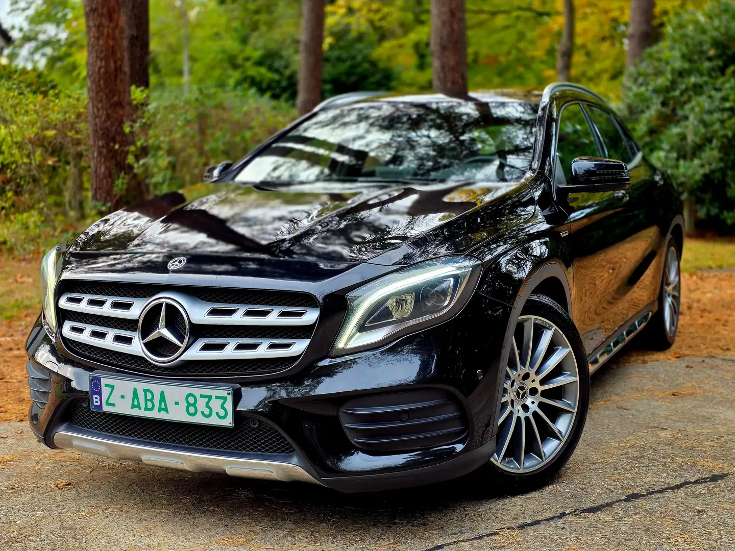 Mercedes-Benz GLA 180 GLA 180 7G-DCT AMG Line Noir - 1
