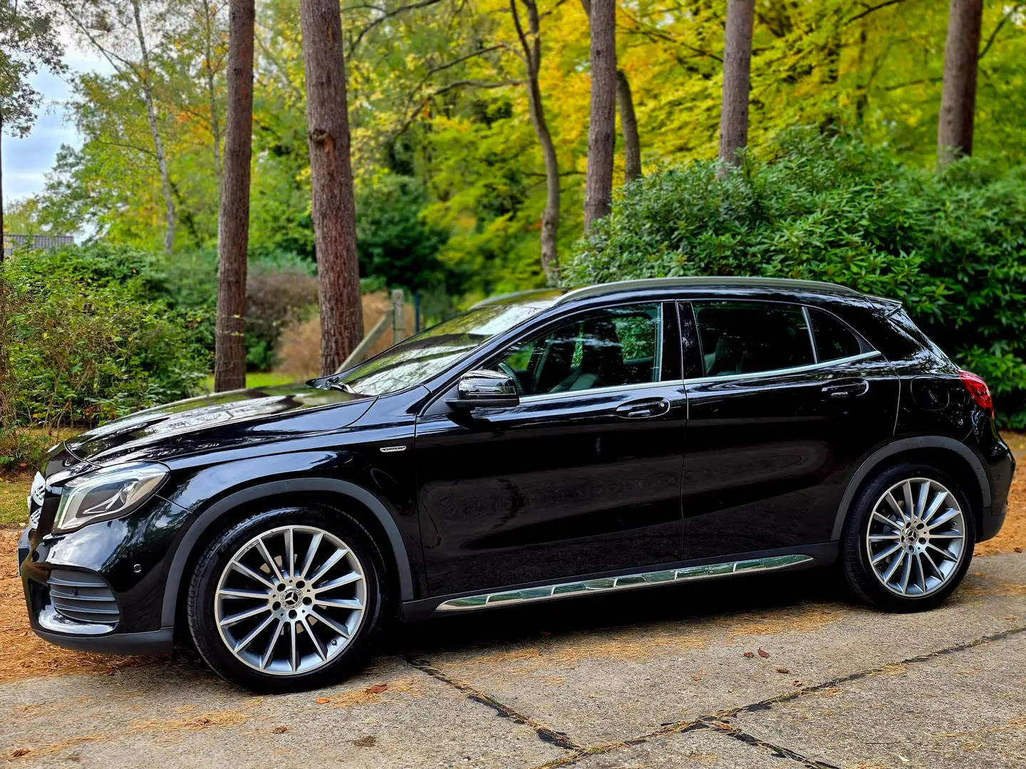 Mercedes-Benz GLA 180 GLA 180 7G-DCT AMG Line Noir - 2