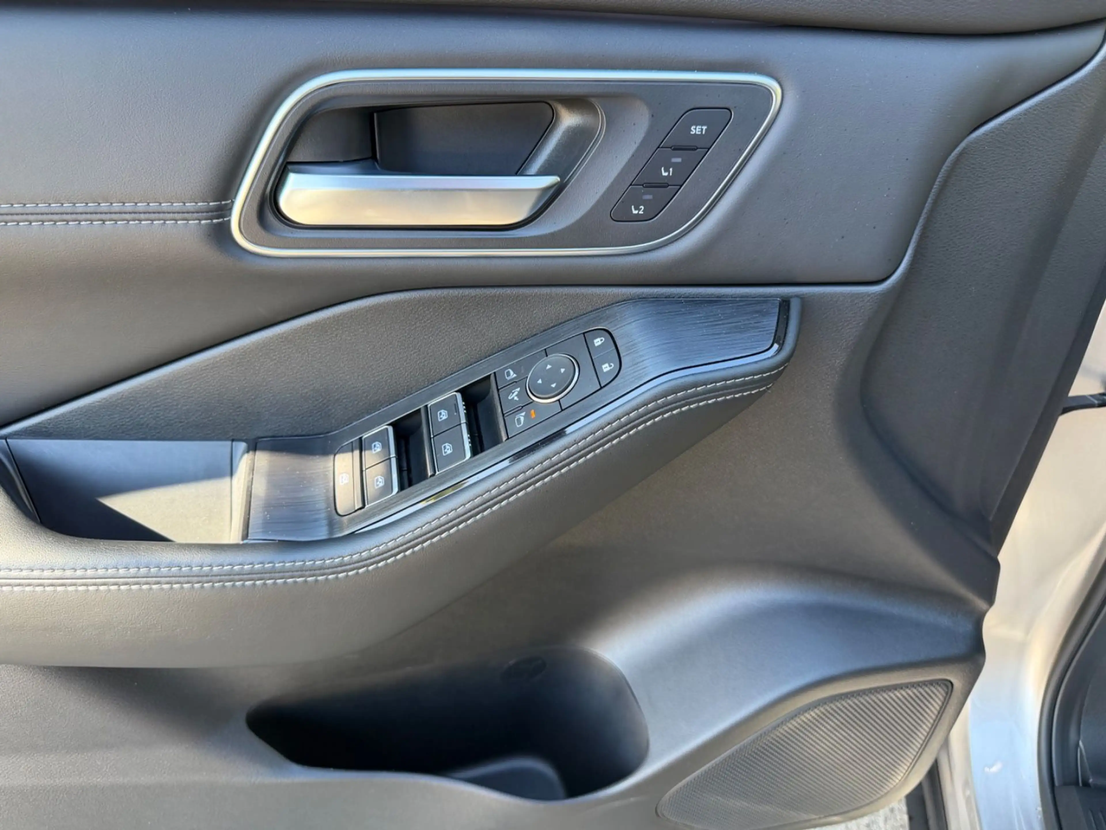 Nissan X-Trail Tekna 1.5 VC-T e-4ORCE/Pano/Kam./LED/20" — photo 14