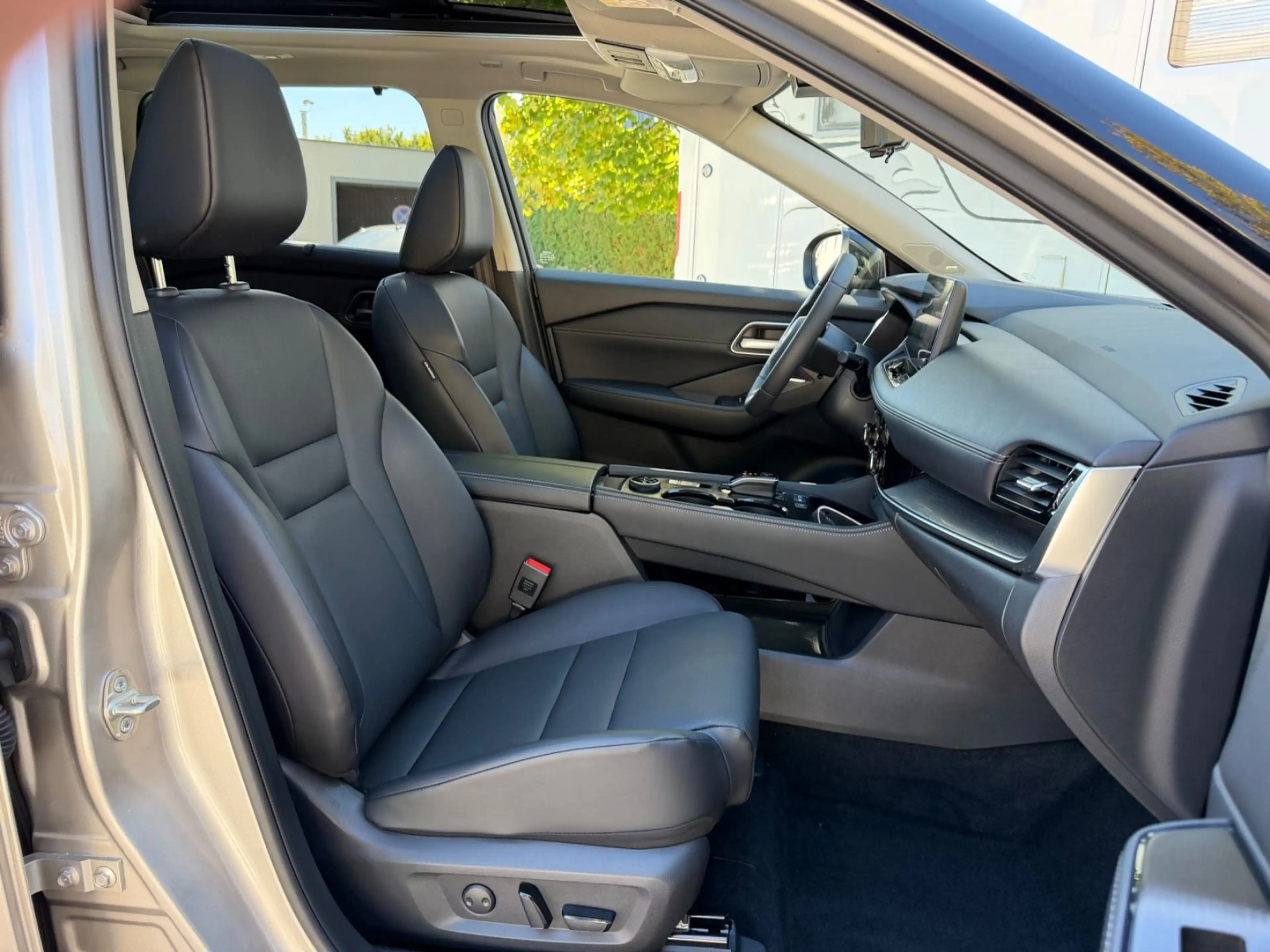 Nissan X-Trail Tekna 1.5 VC-T e-4ORCE/Pano/Kam./LED/20" — photo 13