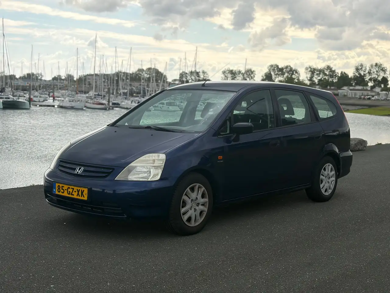 Honda Stream 1.7i LS, foto 3