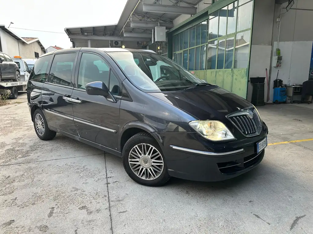 Lancia Phedra 2010 из Европы — купить под ключ