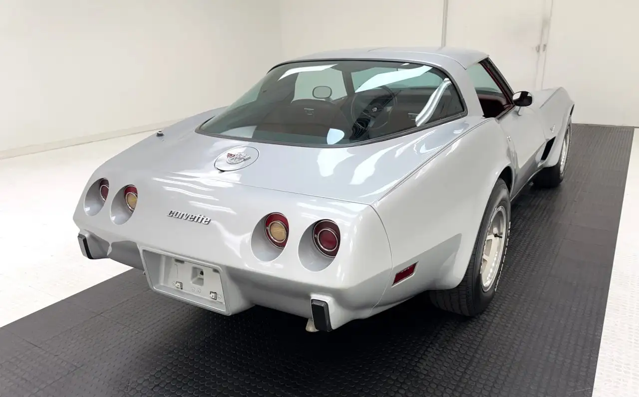 Chevrolet Corvette 25th Anniversary Coupe, foto 5