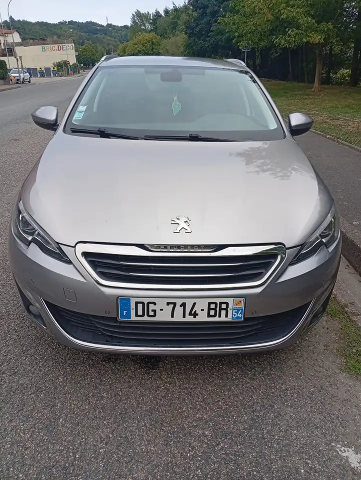 Peugeot 308 SW 1.2 e-THP 130 ch BVM6 Allure