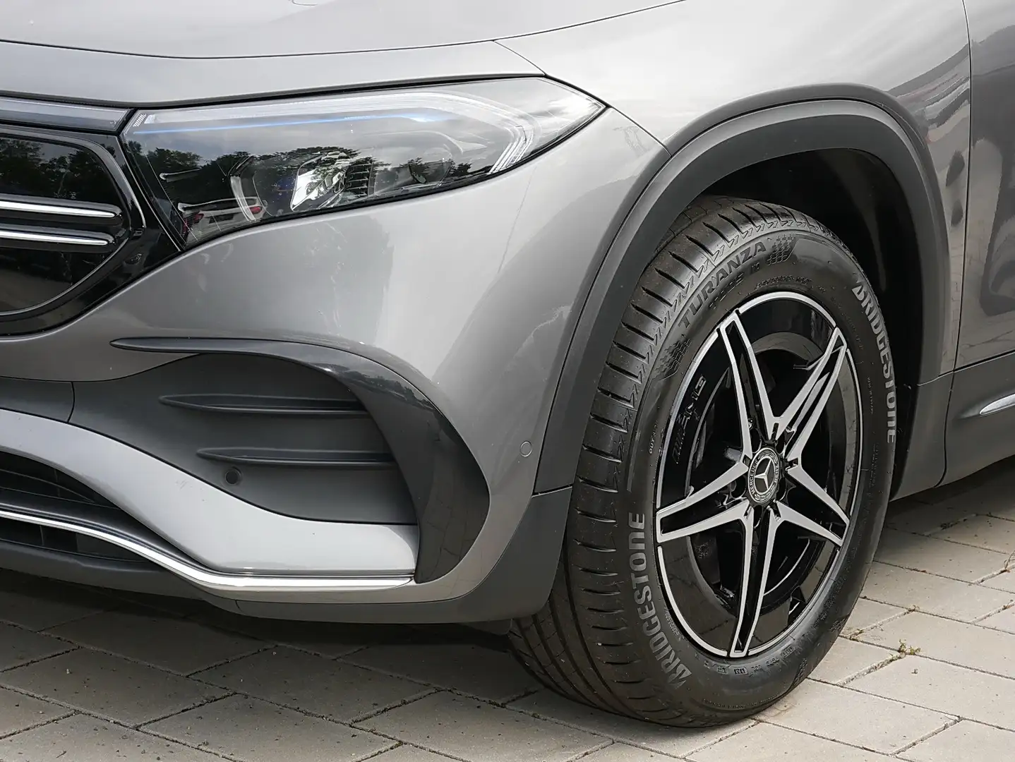 Mercedes-Benz EQB 300 4M AMG Advanced+MBUX Augm. Reality+SHZ++ Gris - 2