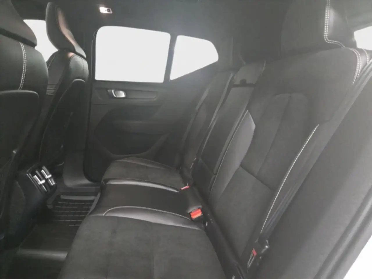 Volvo XC40 снимка Volvo XC40