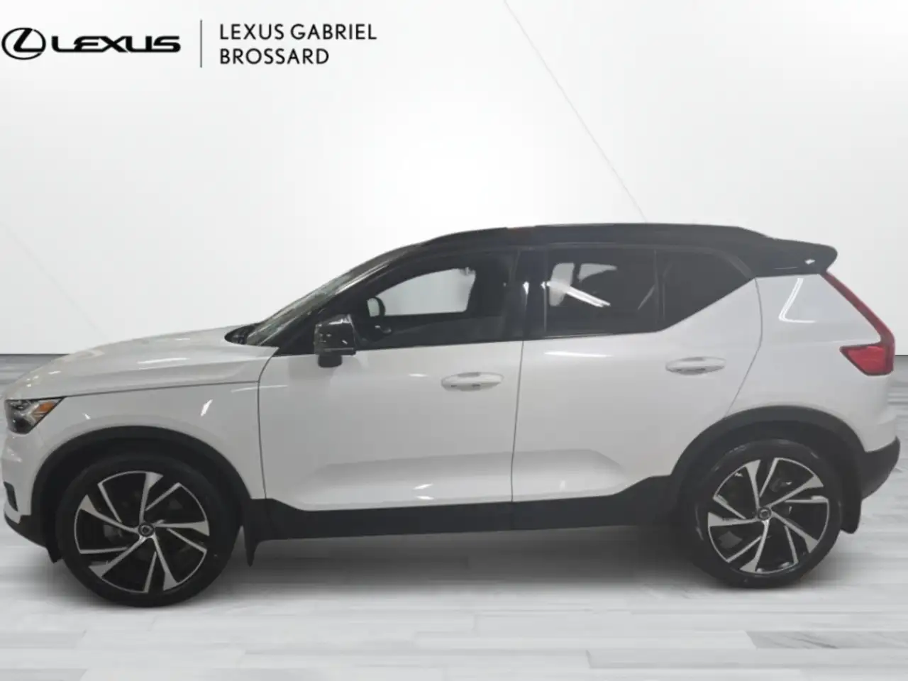 Volvo XC40 снимка Volvo XC40