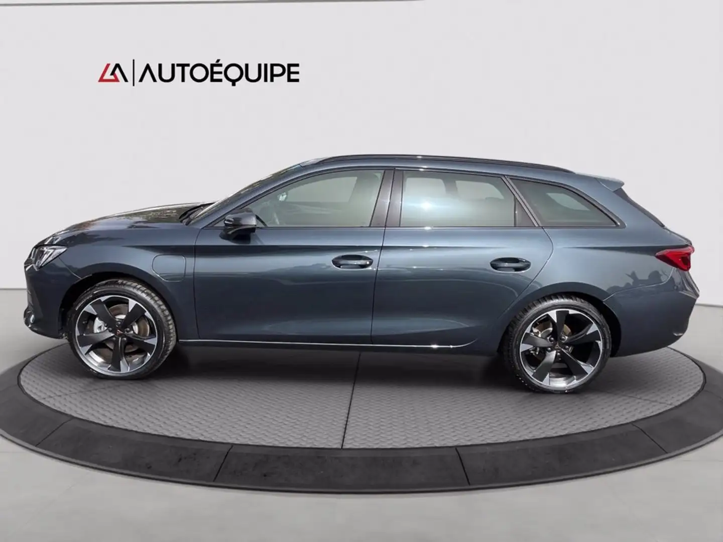 CUPRA Leon Sportstourer 1.4 e-hybrid 204cv dsg Grigio - 2