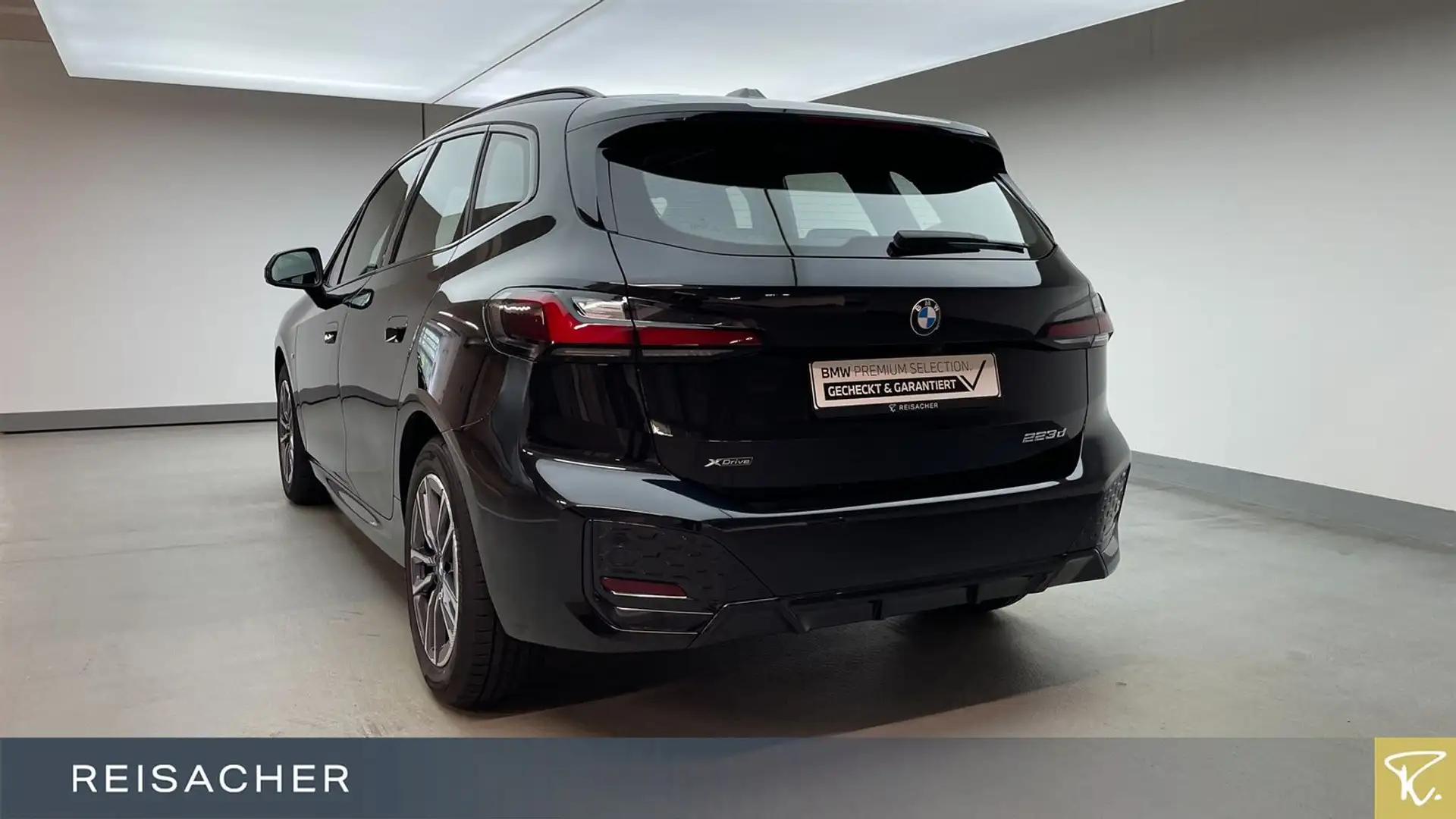 BMW 223d A xDrive Active Tourer M-Sport,Pano,AHK,HUD Schwarz - 2