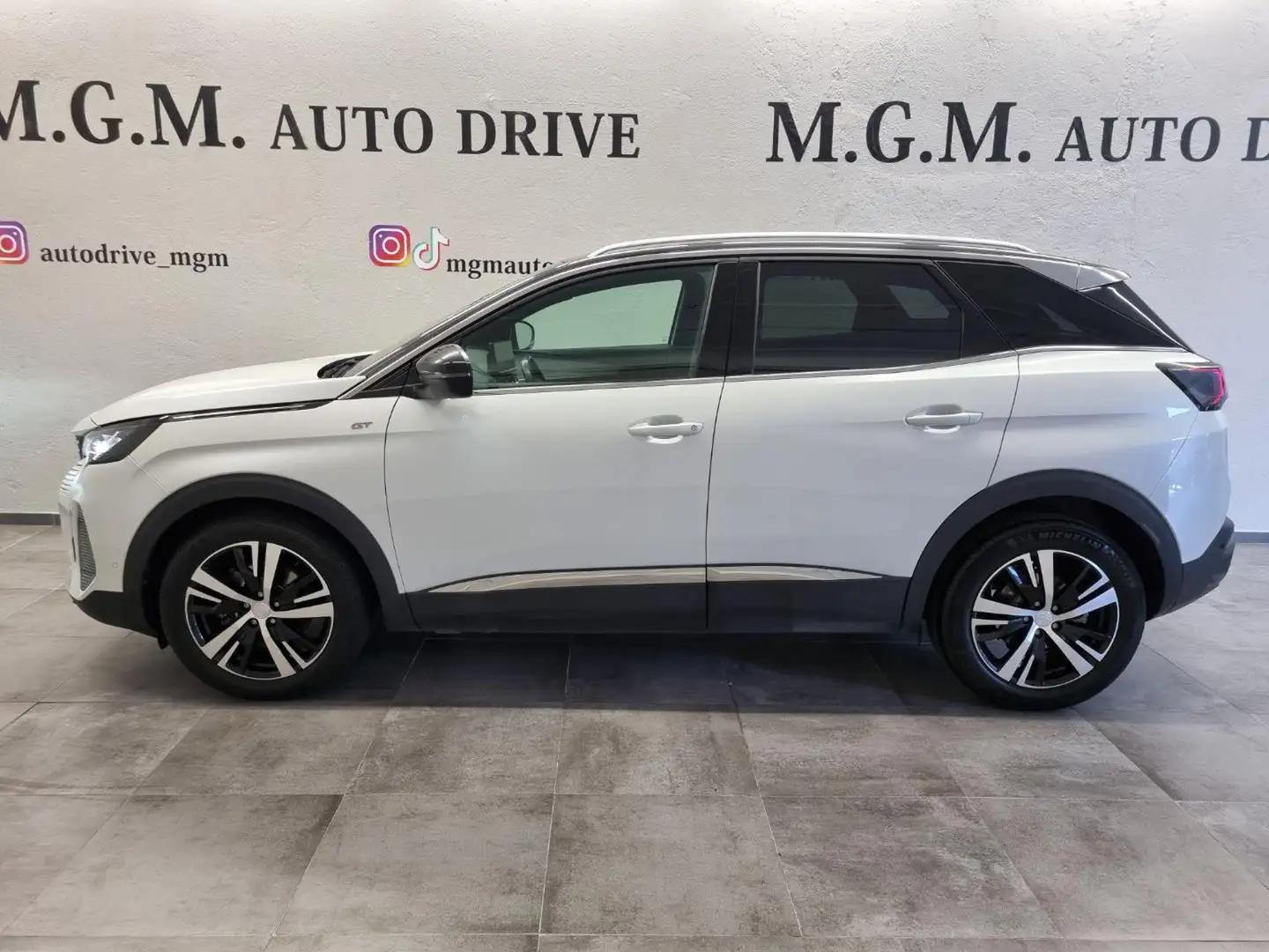 Peugeot 3008 PureTech Turbo 130 S&S EAT8 GT Weiß - 2