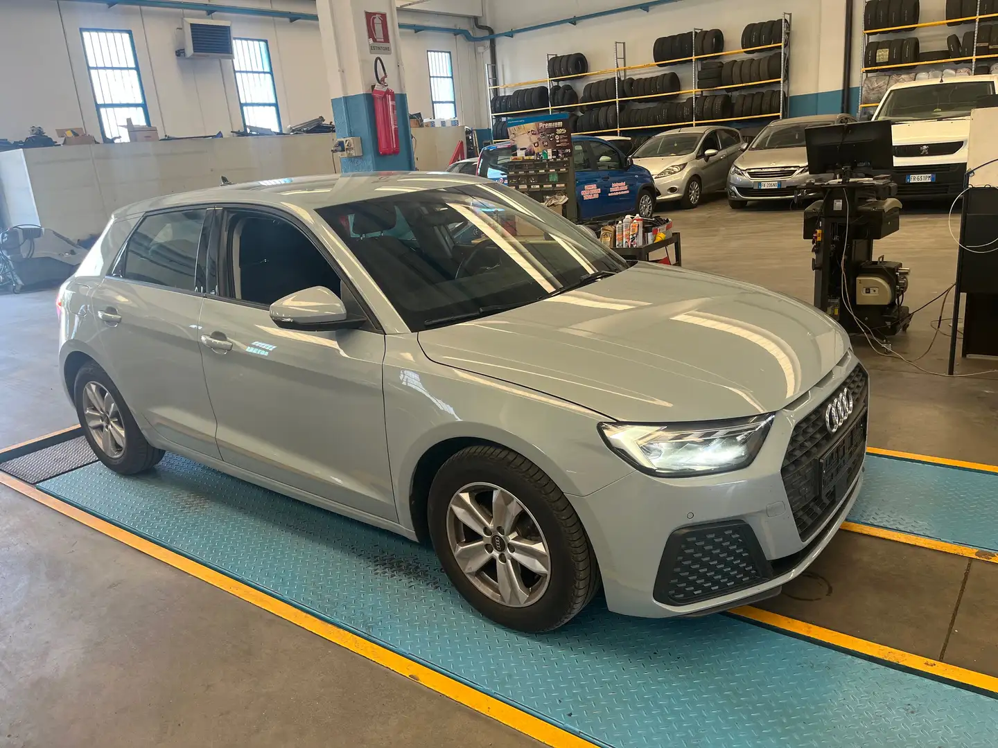 Audi A1 A1 Sportback 30 1.0 tfsi Admired Advanced 110cv Grigio - 2