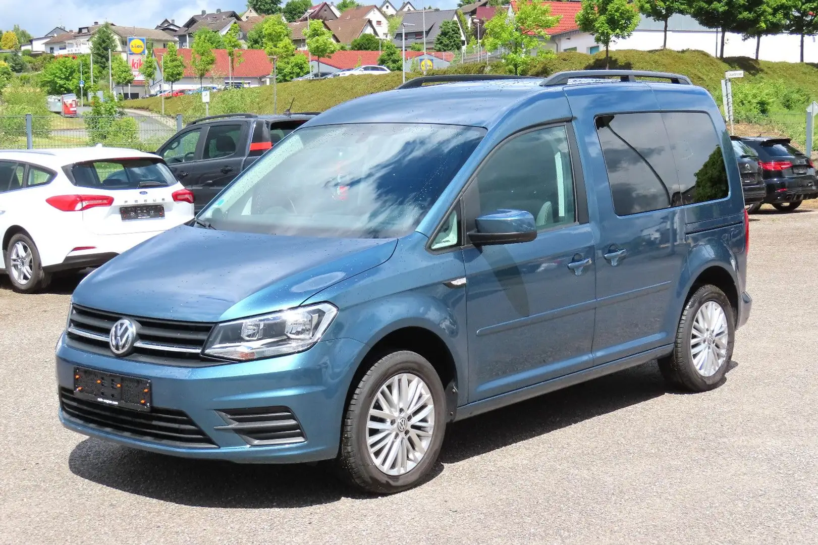 Volkswagen Caddy 1,4 TSi Navi Klimauaut. Standheizg ACC AHK Verde - 1