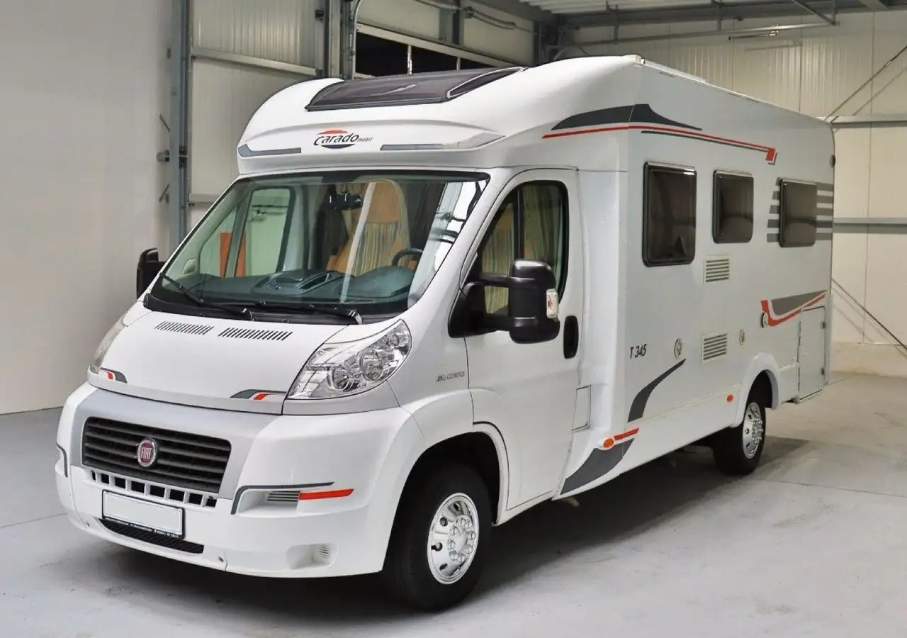 Caravans-Wohnm Carado