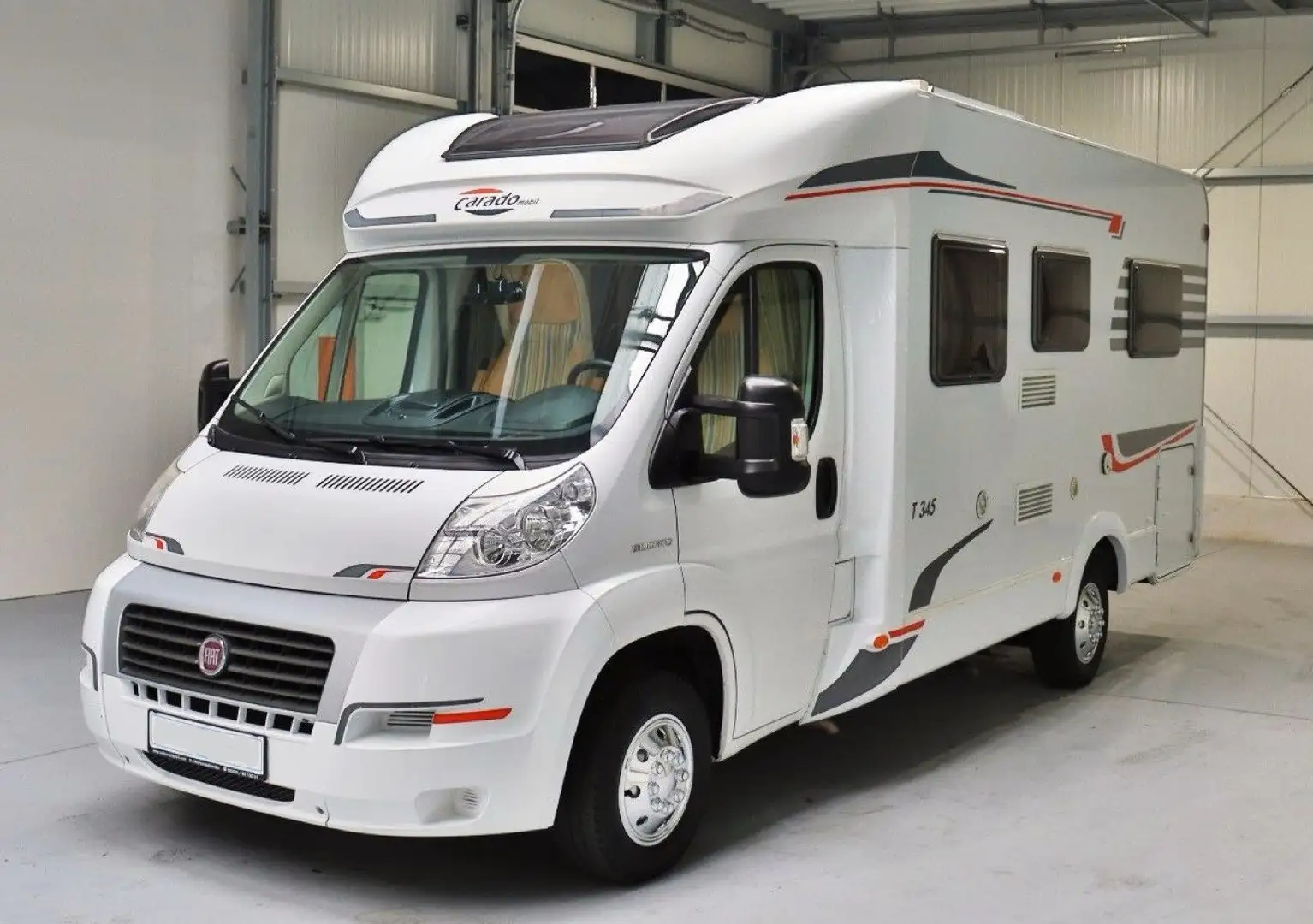 Caravans-Wohnm Carado Schönes Wohnmobil auf Fiat Ducato Basis Weiß - 1