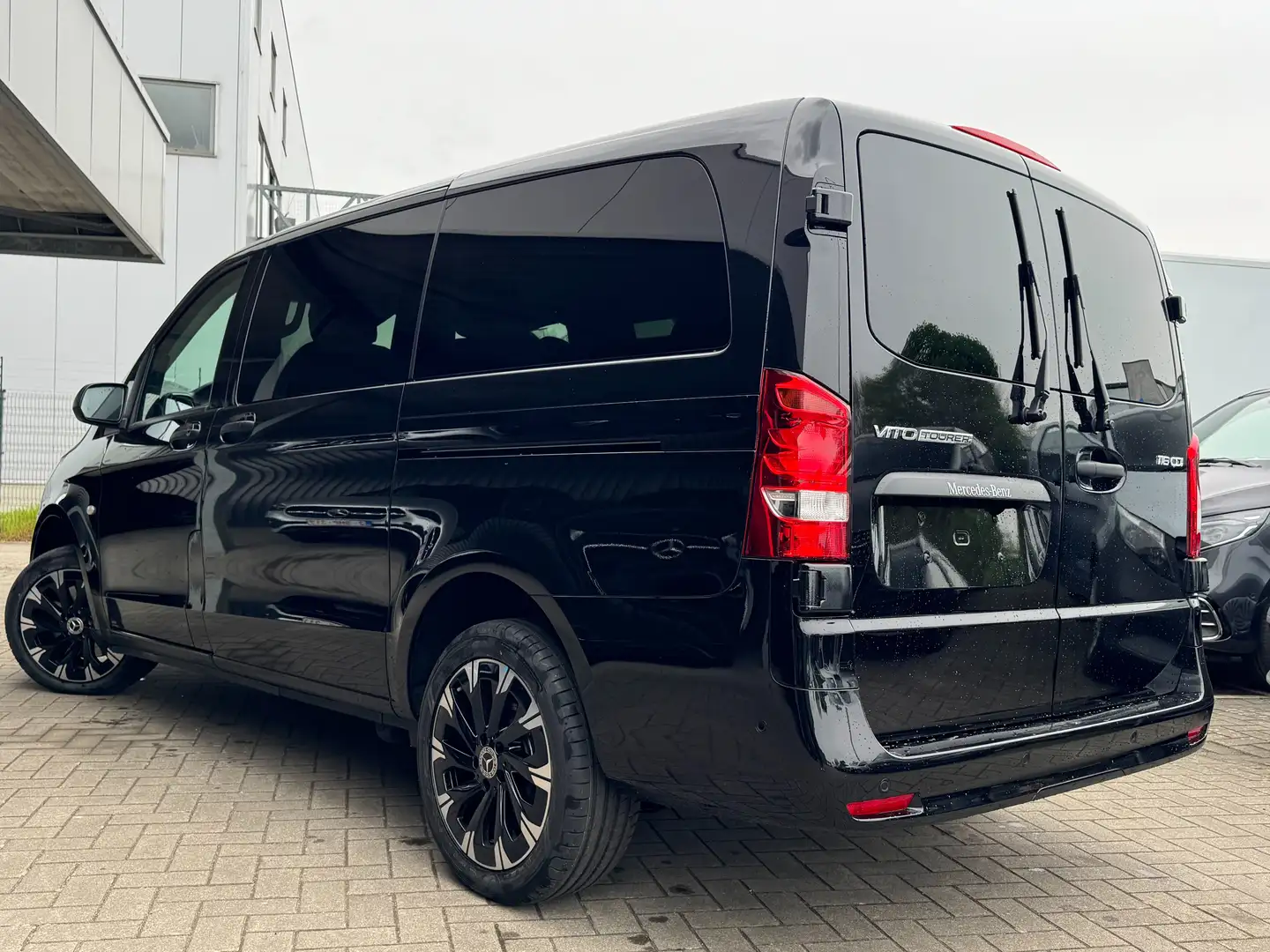 Mercedes-Benz Vito 116 L2 / LICHTE VRACHT / 49.859 +BTW Černá - 2