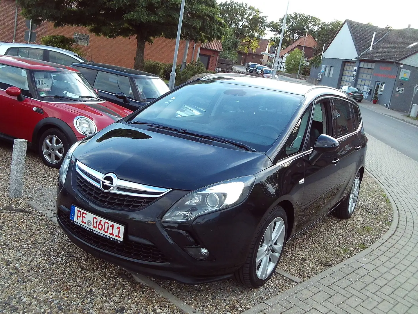 Opel Zafira Tourer Innovation OPC 1.Hand Garantie Navi Negro - 2