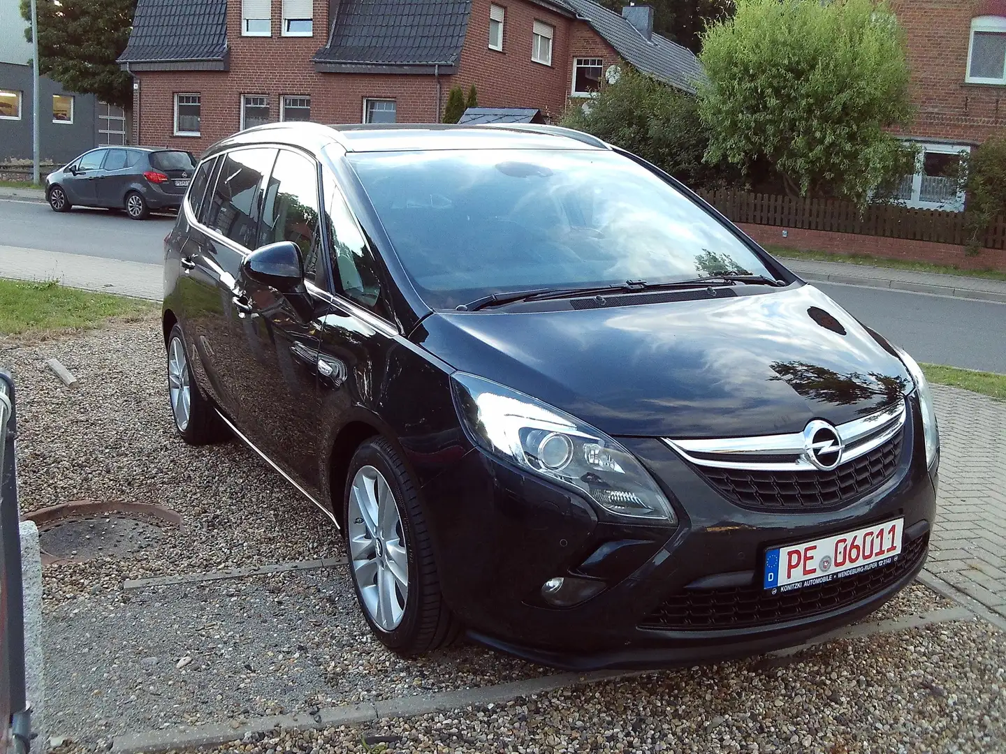 Opel Zafira Tourer Innovation OPC 1.Hand Garantie Navi Negro - 1