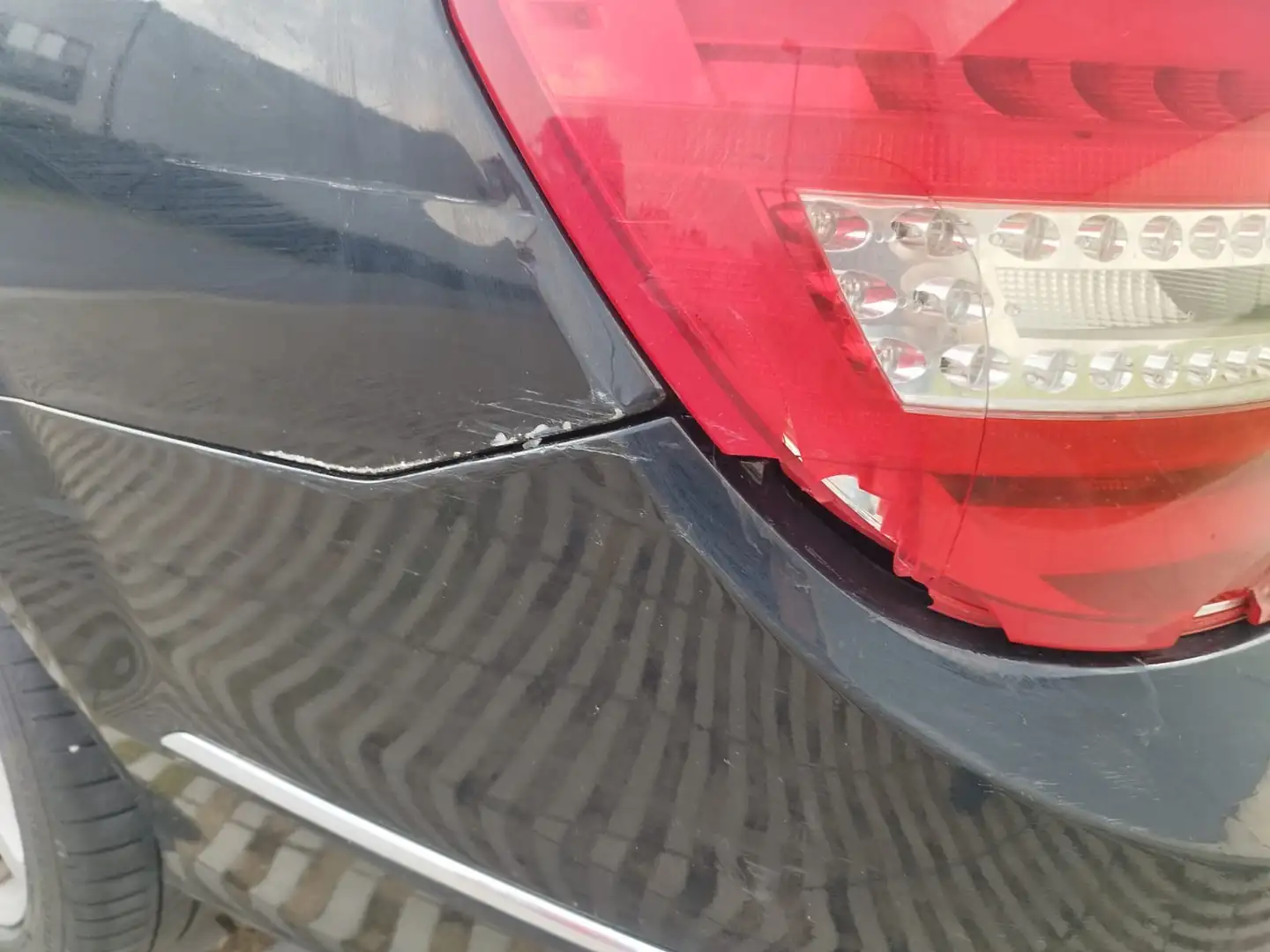 Mercedes-Benz C 180 CDI DPF (BlueEFFICIENCY) - 1