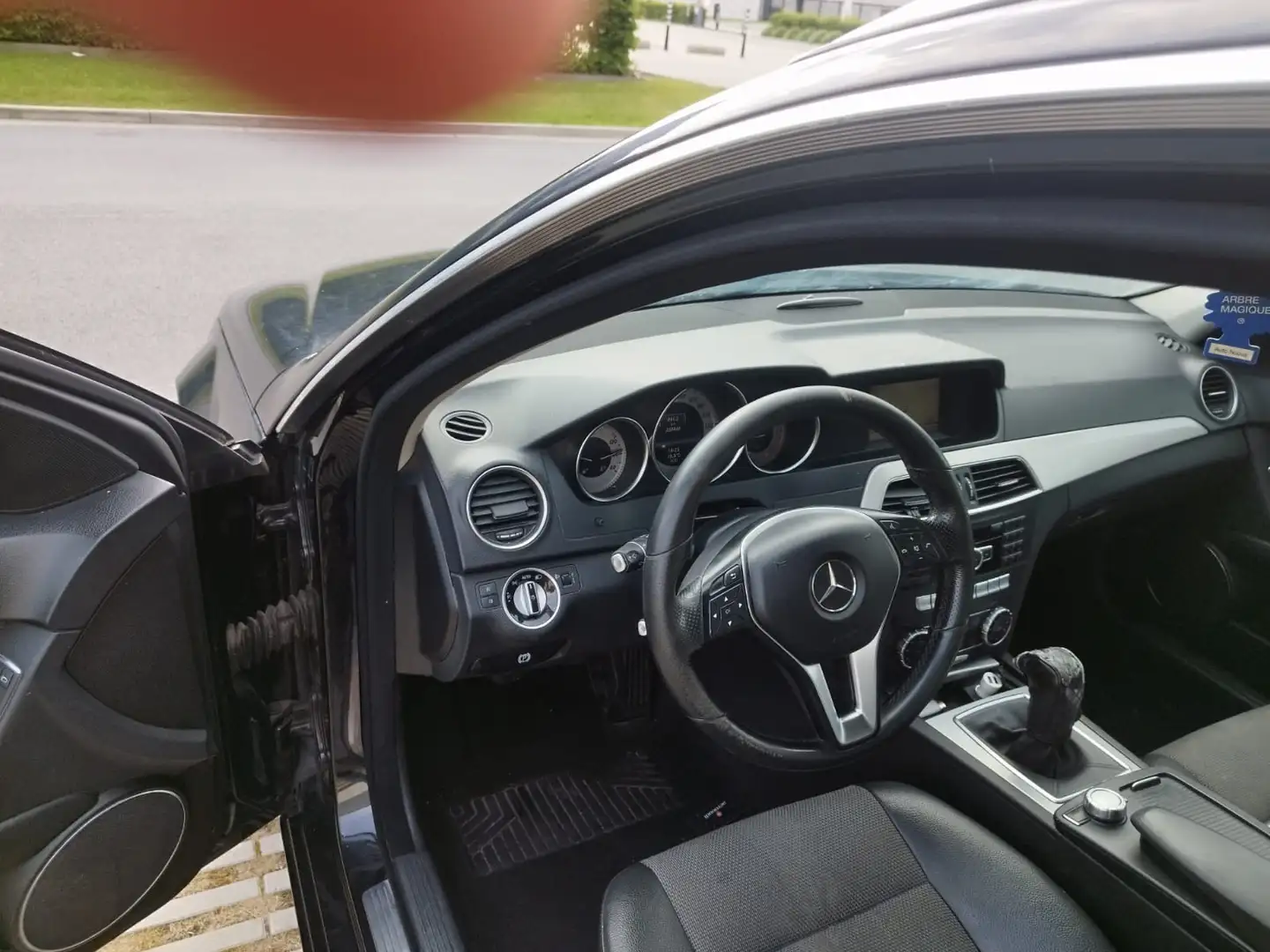 Mercedes-Benz C 180 CDI DPF (BlueEFFICIENCY) - 2