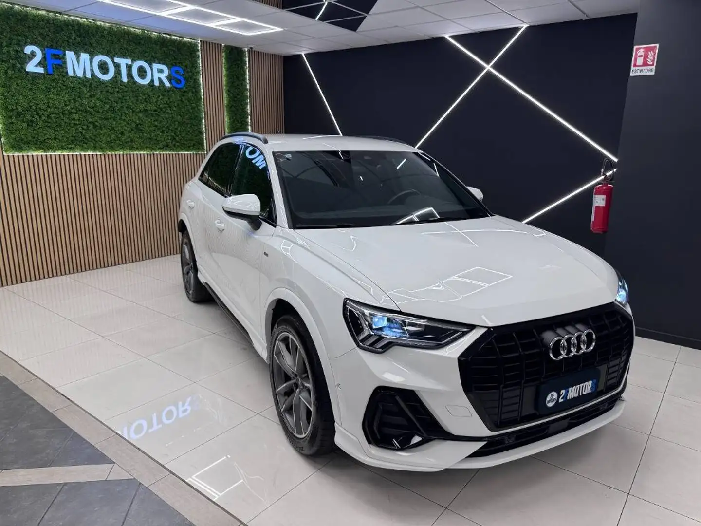 Audi Q3 45 1.4 tfsi e S Line Edition s-tronic Bianco - 1
