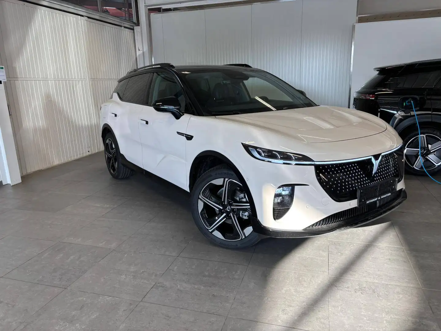 Voyah Courage 80KWh RWD Business Edtion * DEMO * Weiß - 1