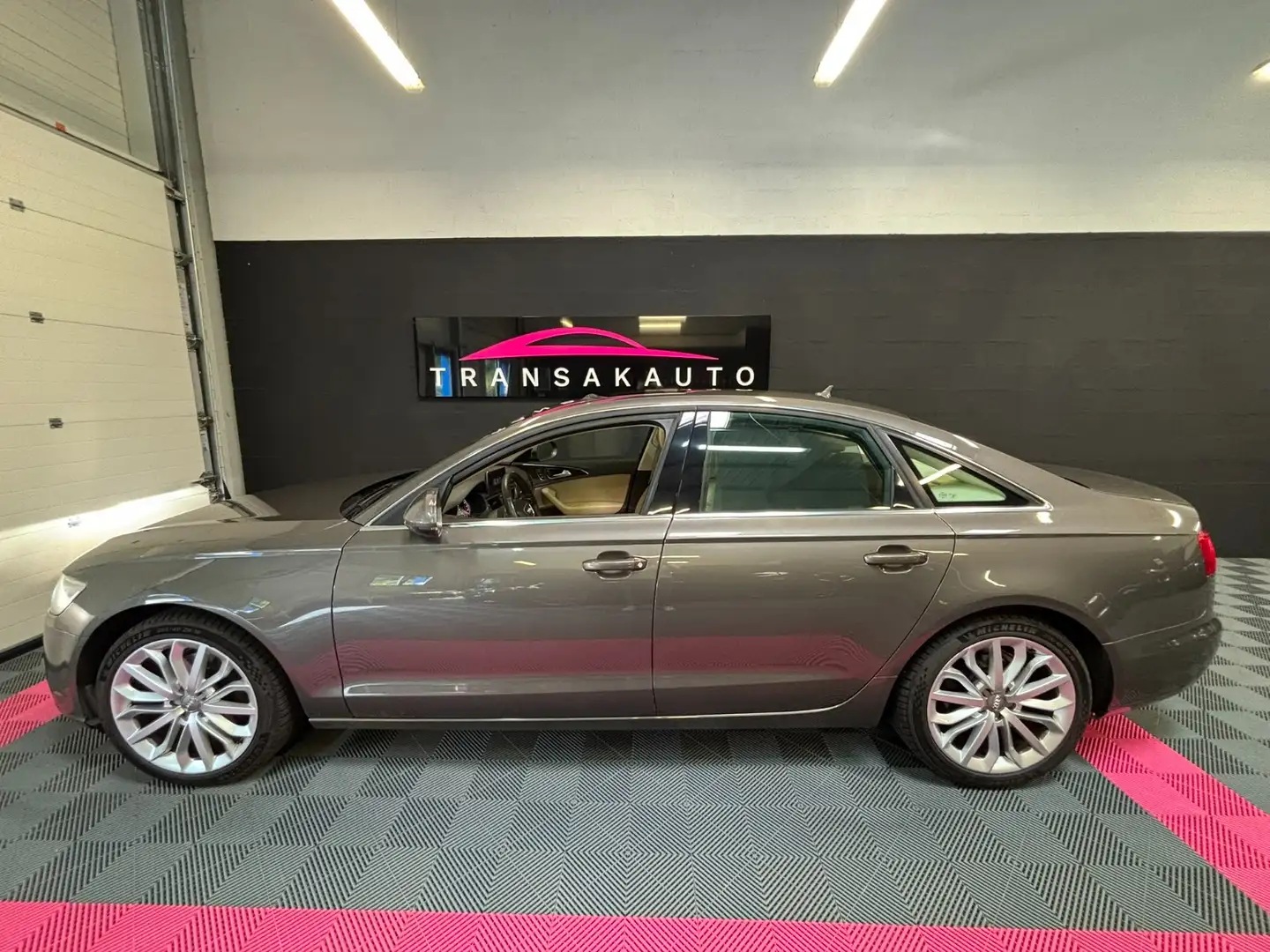Audi A6 Avus Multitronic A Bruin - 2