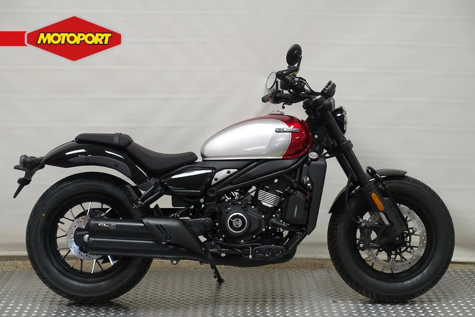 CFMOTO 450CLC Rood - 1