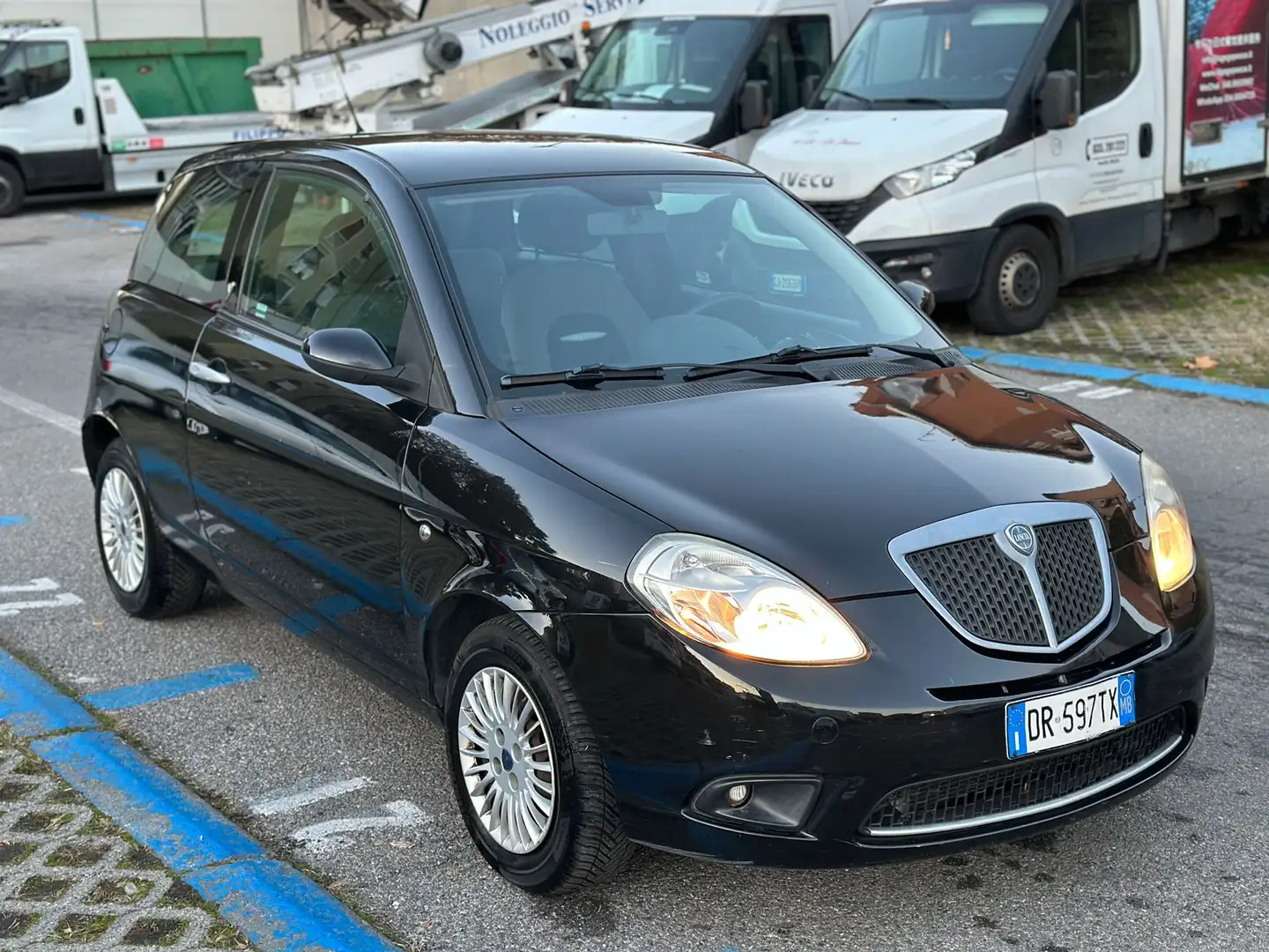 Lancia Ypsilon 1.4 8v Platino - 1