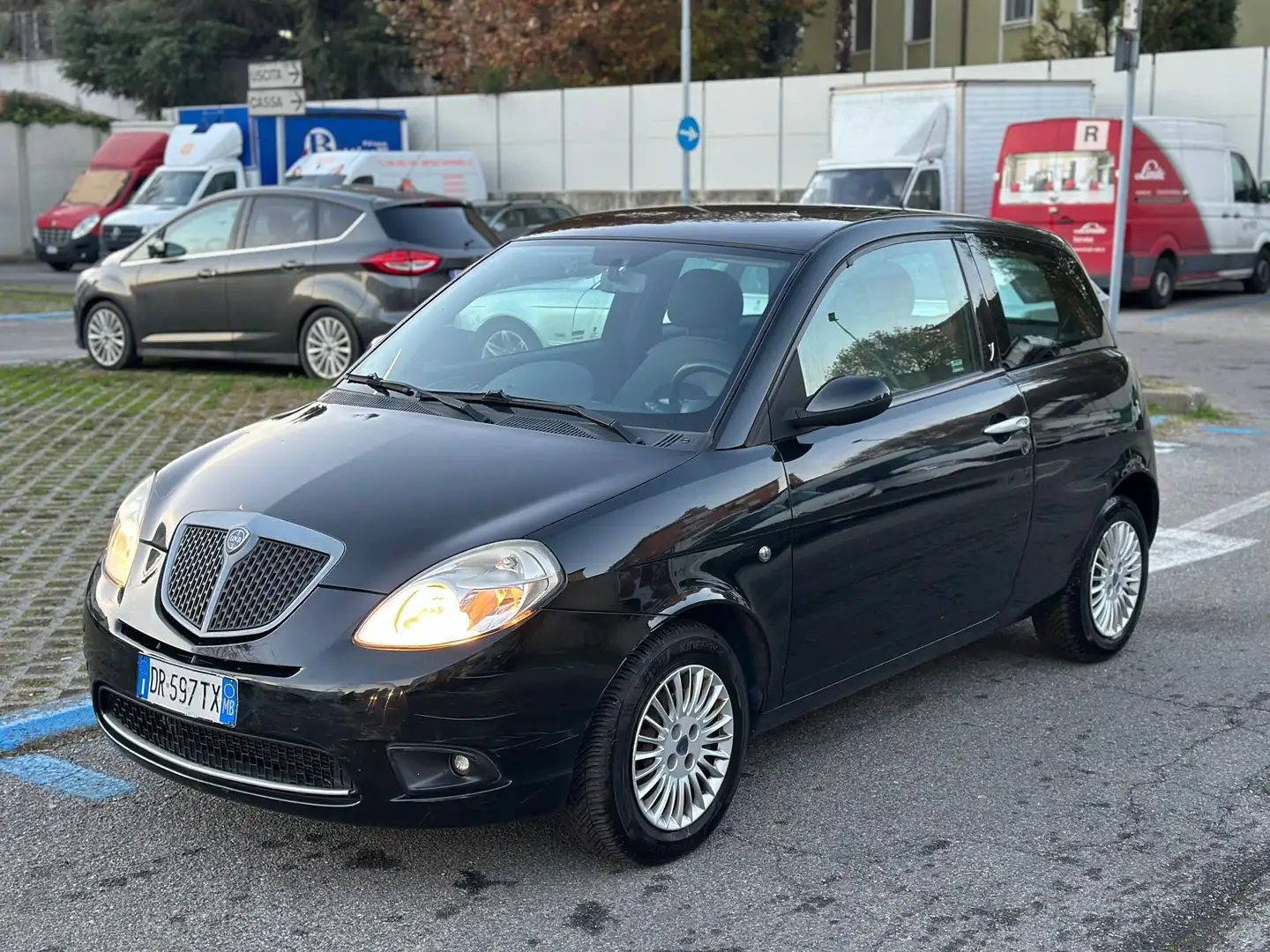 Lancia Ypsilon 1.4 8v Platino - 2