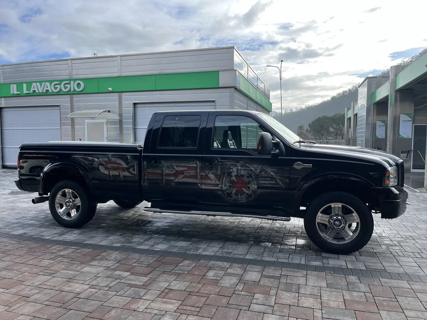 Ford F 250 Schwarz - 2