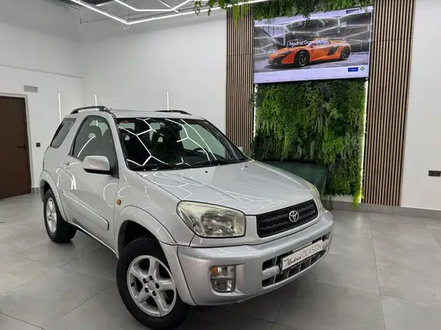 Toyota RAV 4 2.0 VVT-i Sol 4X4