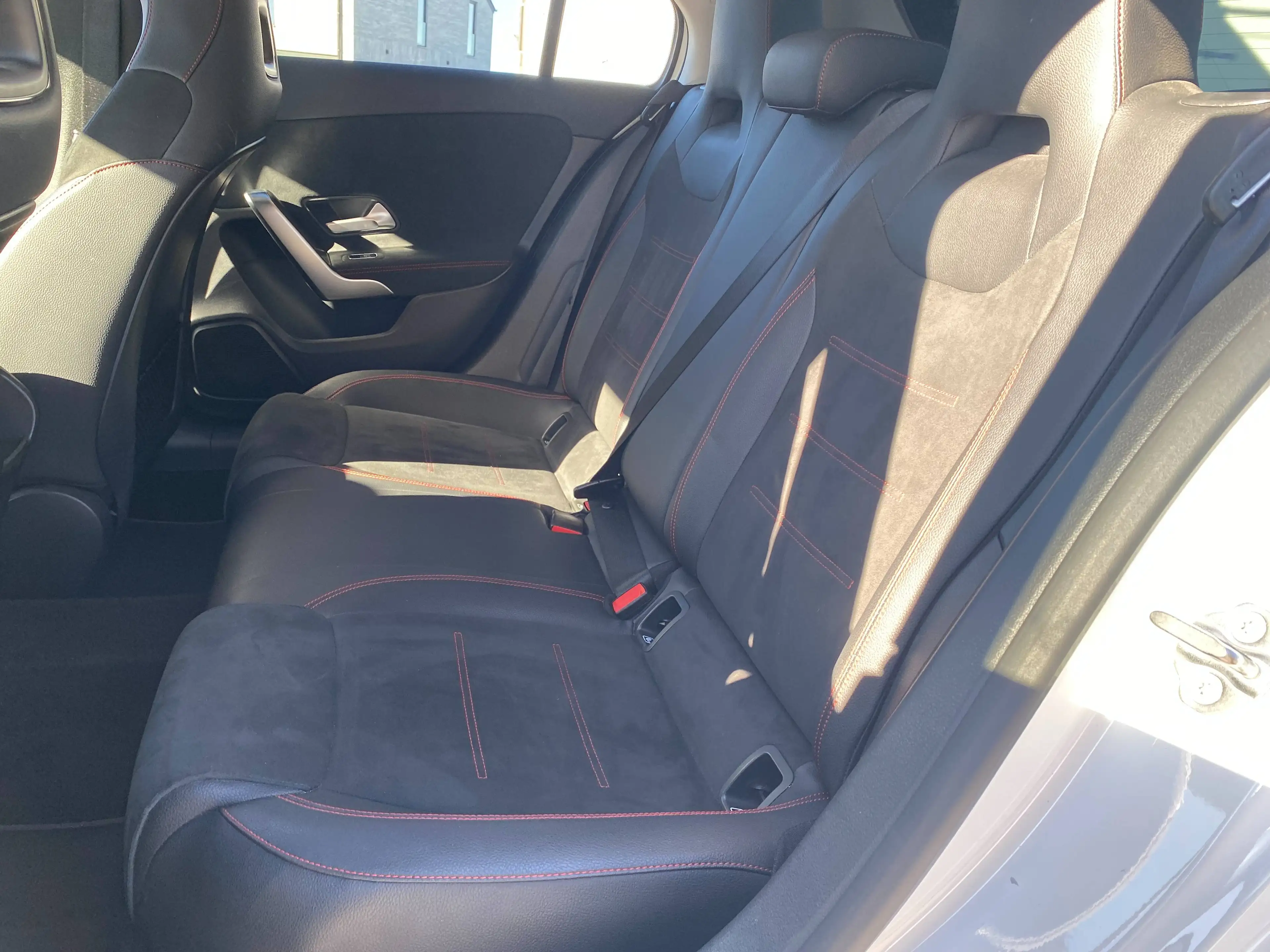 Mercedes-Benz A 250 A 250 e PHEV BLACK EDITION AMG LINE CARPLAY GARANTIE — photo 9