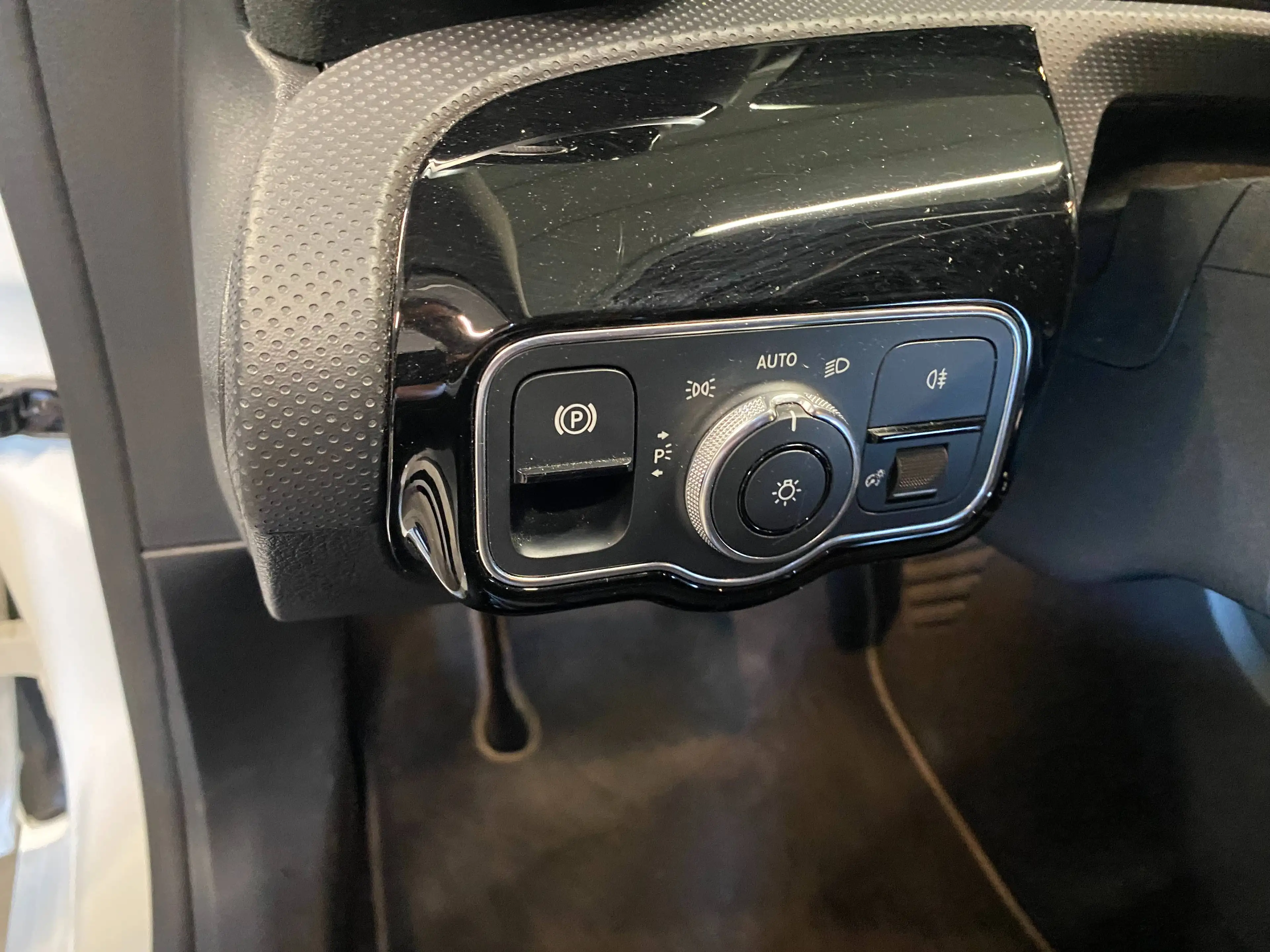 Mercedes-Benz A 250 A 250 e PHEV BLACK EDITION AMG LINE CARPLAY GARANTIE — photo 13