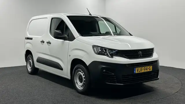 Peugeot Partner view 2