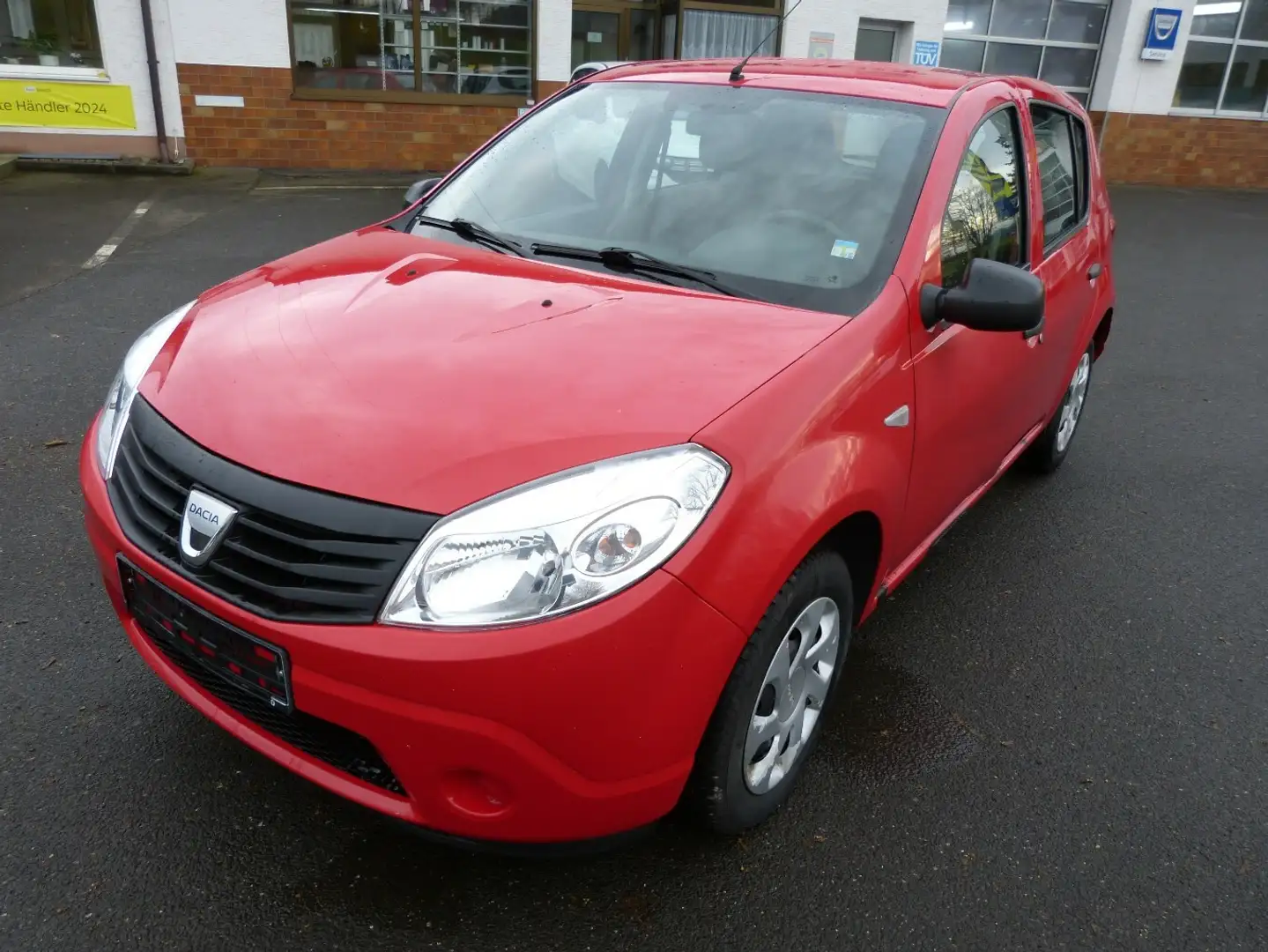 Dacia Sandero 1.2 16V Rouge - 1