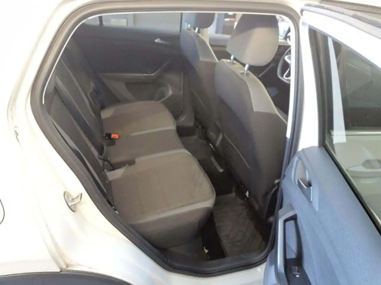 Volkswagen T-Cross Style 1.0 TSI Nav/AppCon/Kam/ACC/LED/SHZ 6