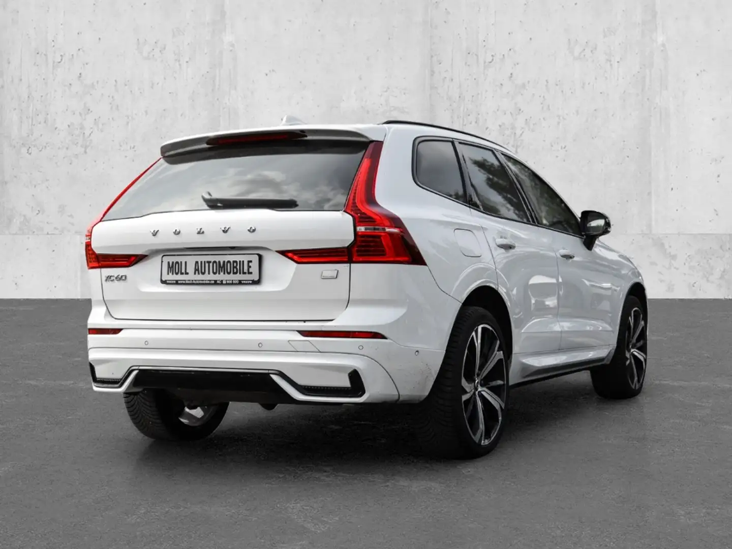 Volvo XC60 Ultimate Dark Recharge Plug-In Hybrid AWD T8 Twin Weiß - 2