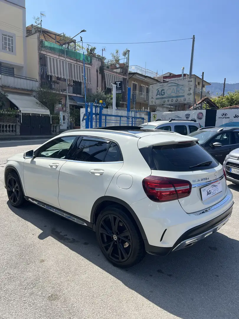 Mercedes-Benz GLA 200 AMG - 2