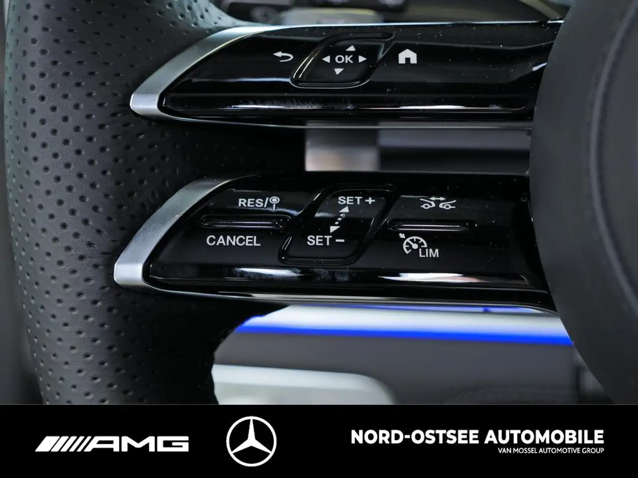 Mercedes-Benz GLE 450 d 4m AMG NIGHT PANO AHK STANDHZG 22-ZOLL 8