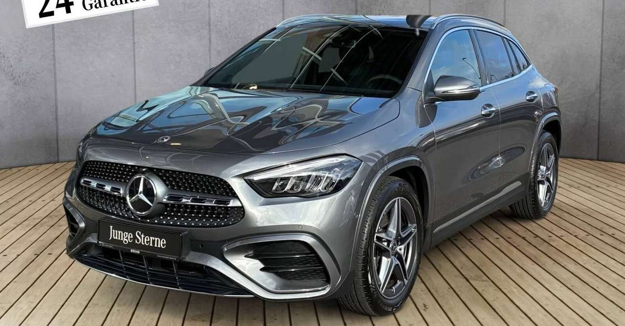 Mercedes-Benz GLA 200 Amg auto 2025 camera 163cv 19" vari colori